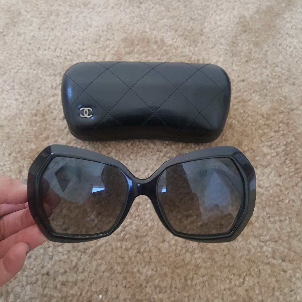 Chanel oversized black sunglasses